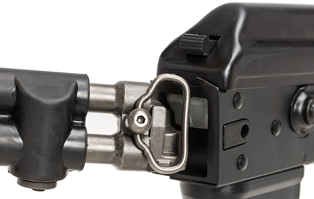 スリングスゥイベルが銃口側に倒れていると