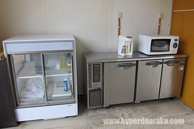 冷凍・冷蔵庫、ポット、電子レンジ