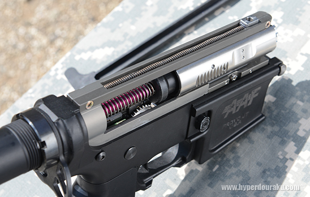 3バースト射撃、プリコック機能