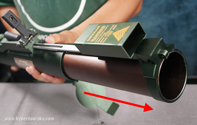 手でシャキーンと伸ばす