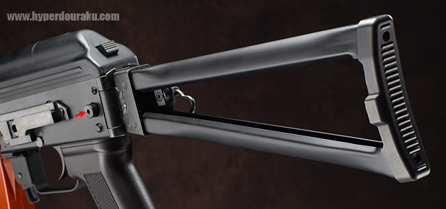 スチールプレス製のフォールディングストック