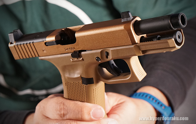 樹脂製のスライド