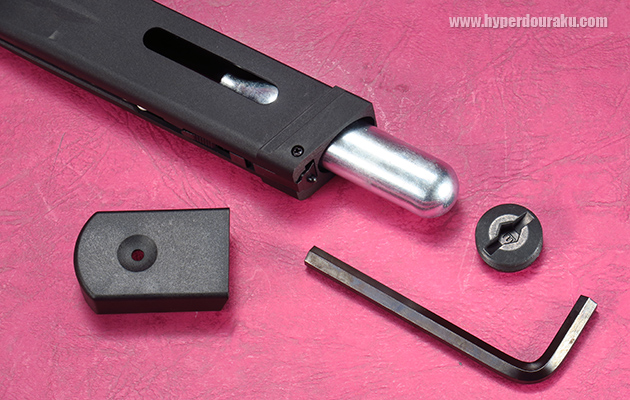 ボトムスクリュー