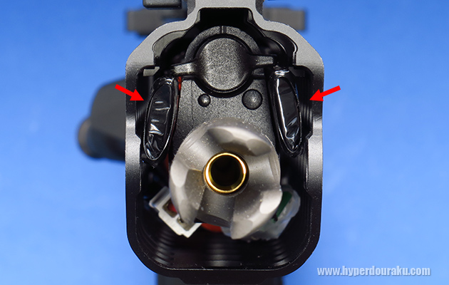 ハンドガード内にバッテリーを収納