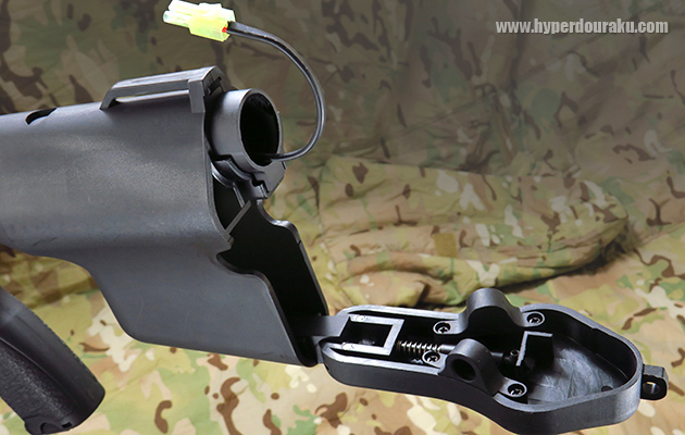 バッテリー収納