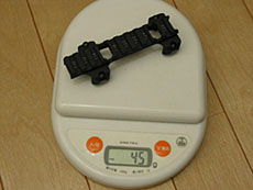 マグネシウム製で重量は45g