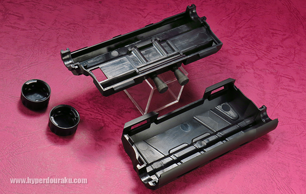 バッテリーケースを分解