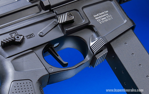 ボルトリリースレバー