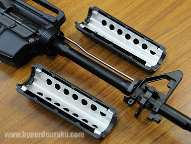 アウターバレルとハンドガード