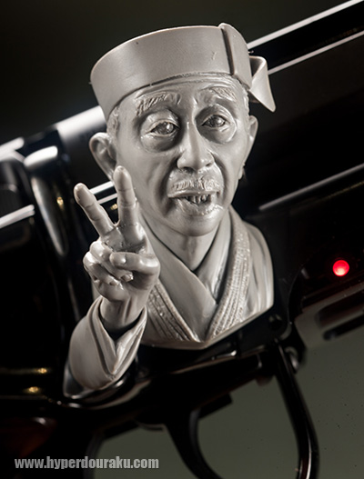 ピースおじさんのスタチュー