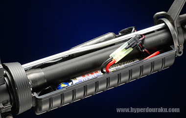 ハンドガード内にミニバッテリー