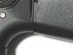 ロアフレームと固定ストックのサイズが1mmほどずれている