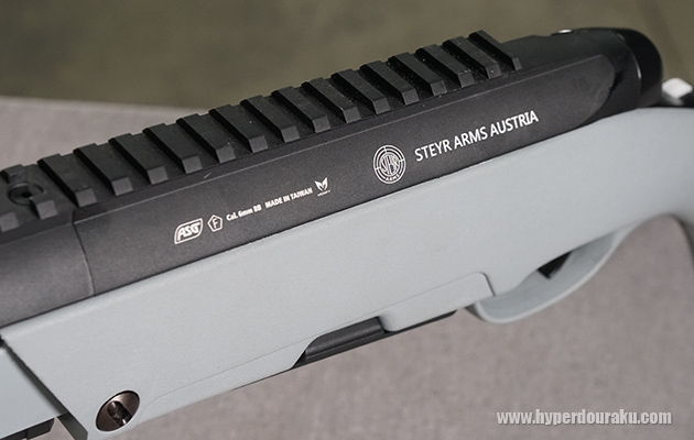 レシーバー左側