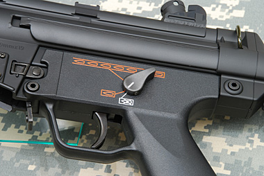 左側のセレクター