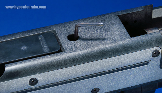 六角レンチで調整