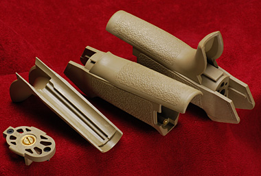 グリップ背面のパーツ