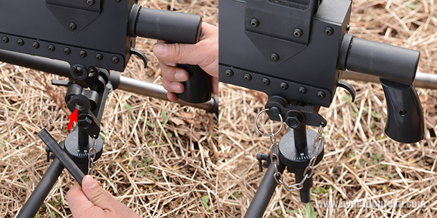 太いピンを差し込みます