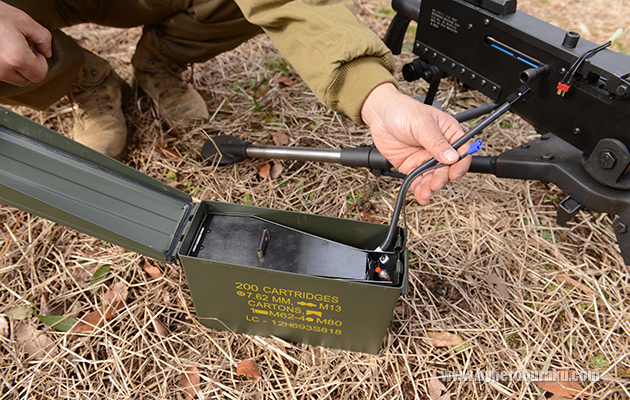電動ガン用の蓋付のBB弾庫