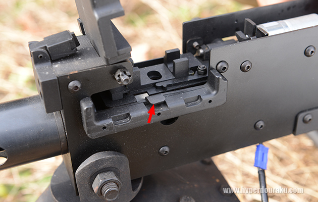 給弾口にあるレバー