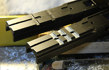 マウントレール横溝（よこみぞ）を深く刻み直してある