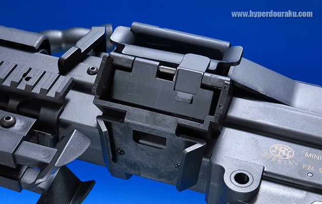 BOXマガジン用のスリット