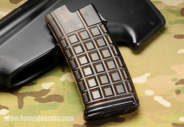 ゼンマイ給弾の330連多弾数マガジン
