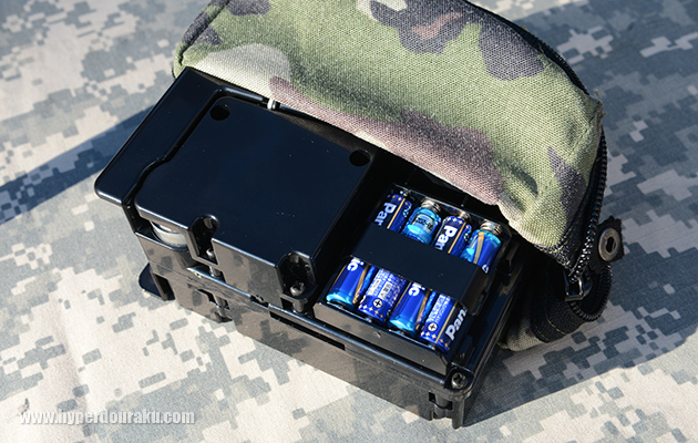 マガジンは電動給弾