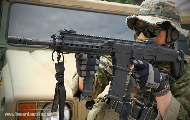 実銃と同じサイズと重量