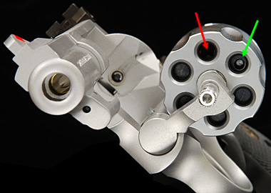 6mmBB弾はシリンダー前方から装填