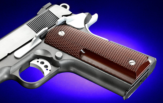 グリップパネル前方シェイプカット