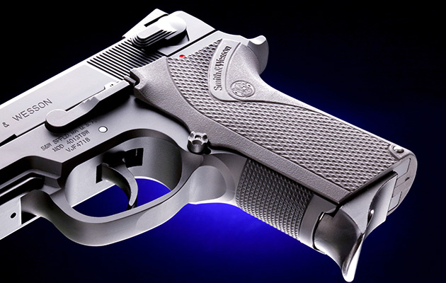 金属製別パーツのレールアダプターを装備