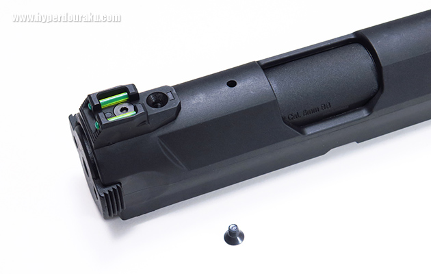 リアサイト前部のネジを外し