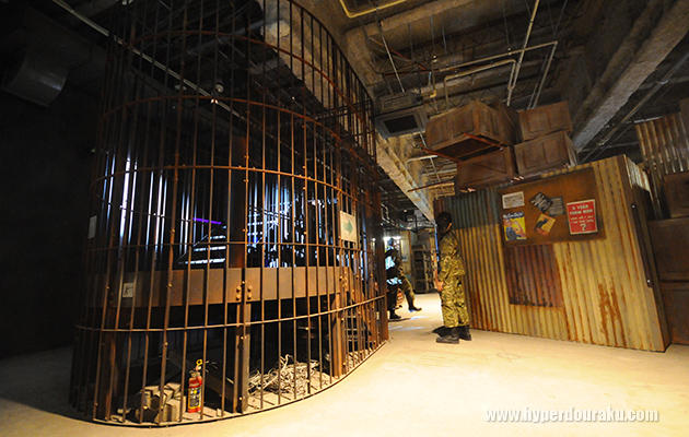 アジトって感じの廃倉庫