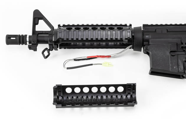 バッテリー収納スペース