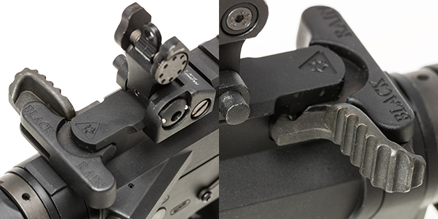 チャージングハンドル