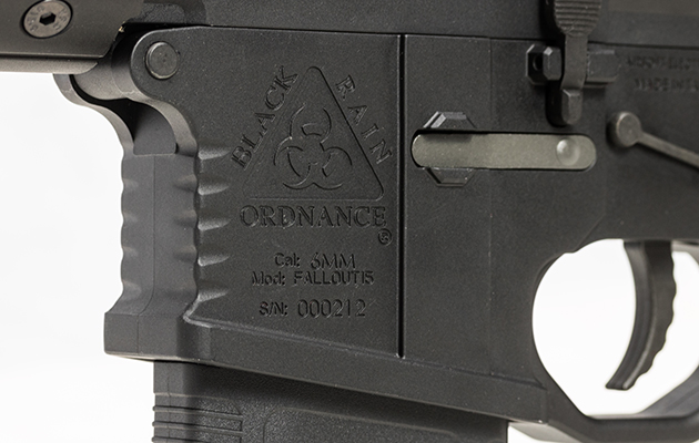 マガジンハウジング