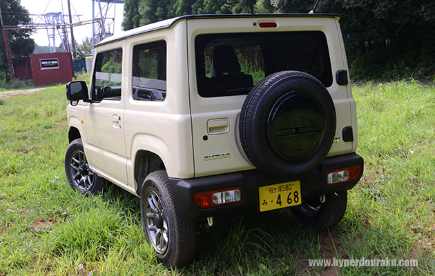 リアハッチは横開き