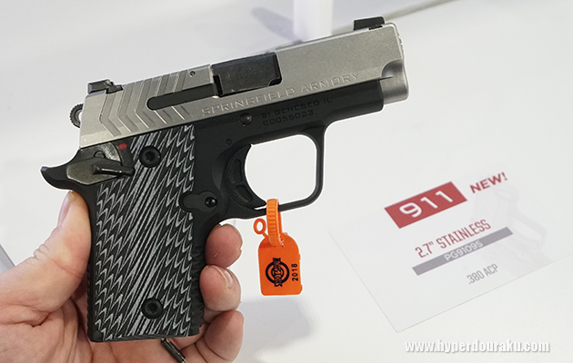 G10素材のグリップ