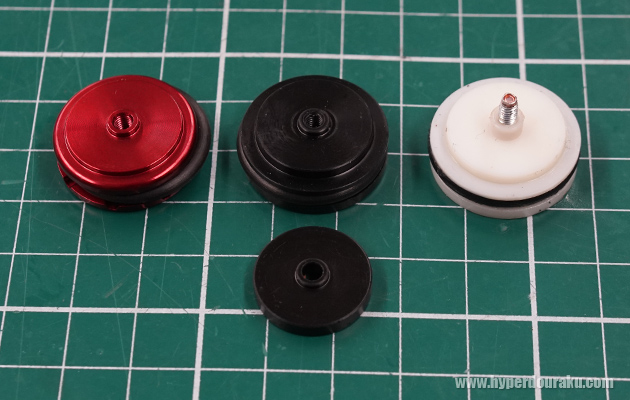 裏側のネジの出っ張り