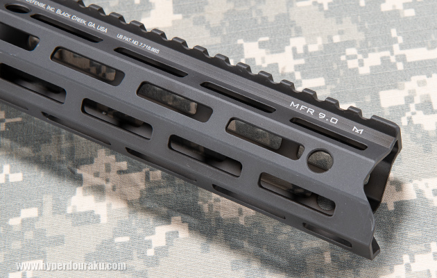 下側が出っ張っているのが特徴