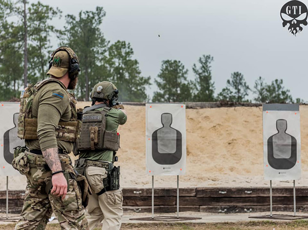 法執行機関の要員
