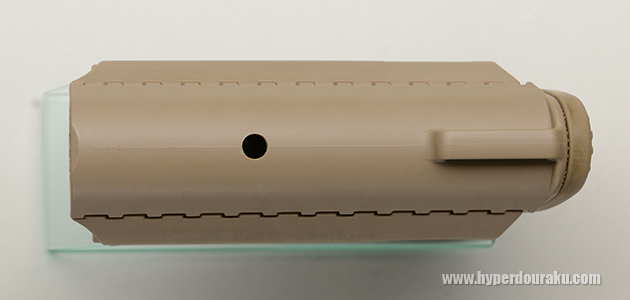 ポジション確認用の穴