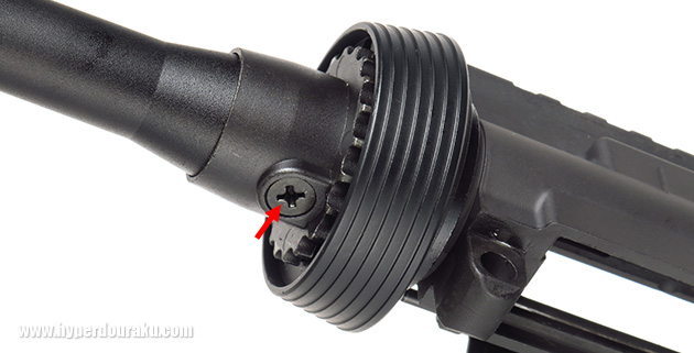 バレルダミーナットの下部にあるネジ