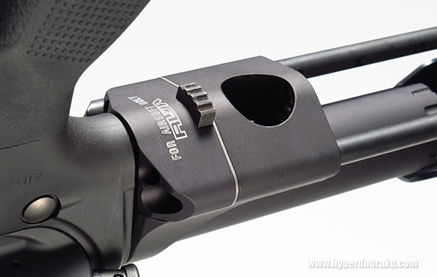 ストック基部下面にあるボタン