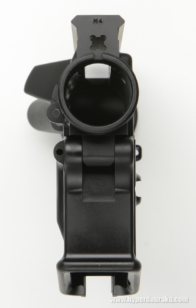 ピボットピン、テイクダウンピン部のレシーバー嵌合