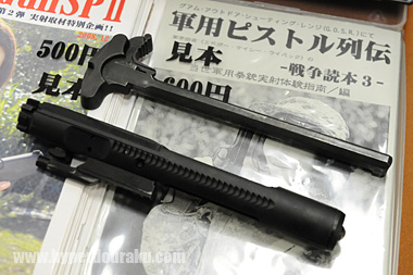 ボルトキャリアやチャージングハンドル