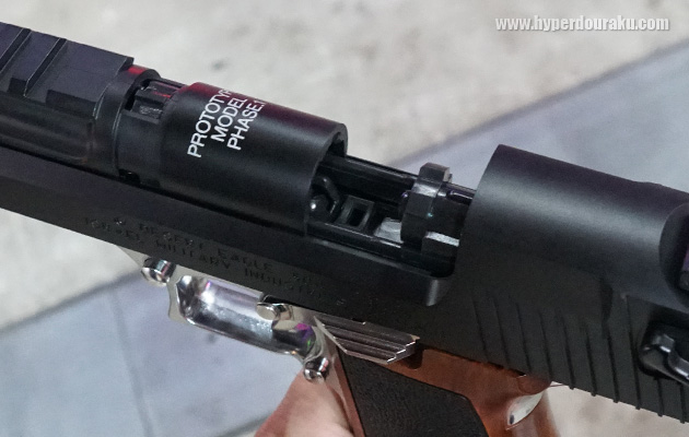 基本構造はマルイのデザートイーグルを踏襲