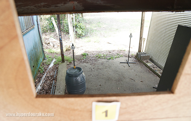 ホステージプレートが際どい位置