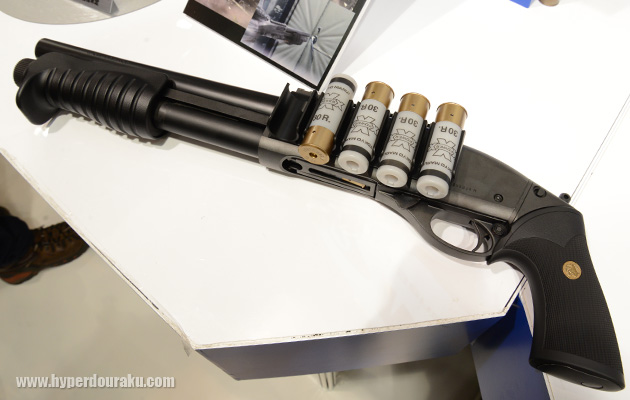 レシーバー左側面に装着