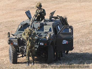 軽装甲機動車ライトアーマー